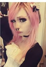 steeoytpical alt girl