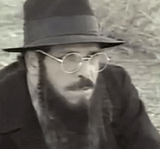 1738043900868623