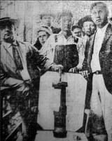 Miners_with_bomb