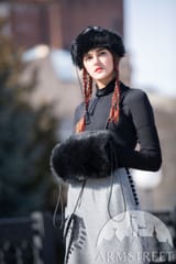 faux-fur-hand-muff-queen-of-shamakhan