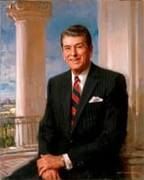 250px-Official_White_House_portrait_of_Ronald_Reagan_by_Everett_Kinstler