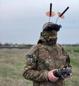 ukrainian-fpv-drone-operator-uses-mobile-antennas-to-v0-i0h3rgab08va1