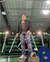 Phil Spencer stepping on snoy