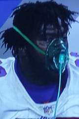 american man gasses out after a 5 yard dash