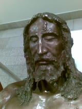 jesus_bronze-image-of-jesus-from-shroud-notre-damme-jerusalem-796657