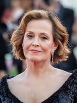 Sigourney_Weaver-64139_(cropped)
