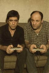 20250709_2117_Retro Gaming Scene_remix_01jzrd8xseehp8zettvaxybrz6