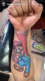 shitty-bc-who-tf-thought-mario-should-have-two-right-hands-v0-s1cr8pcebdcb1