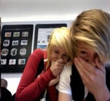 laughing-hipsters-at-apple-store