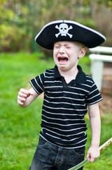 young-pirate-crying-11599344