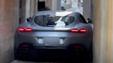 ferrari-roma-stuck-in-narrow-italian-street
