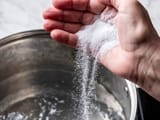 Salting pasta water