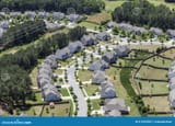 modern-suburb-aerial-typical-upscale-eastern-united-states-31252553-2440502217