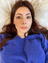 Sis in bed