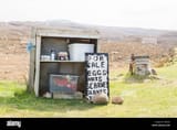 honesty-shop-on-the-north-coast-500-route-round-the-applecross-peninsula-J3JYDC
