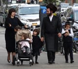 Hasidic_Family_in_Street_-_Borough_Park_-_Hasidic_District_-_Brooklyn[1]