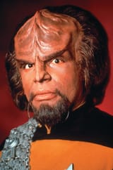 Lieutenant-Worf-star-trek-the-next-generation-9406774-1694-2560