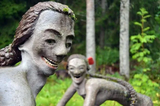 statues