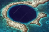 C0498321-The_Great_Blue_Hole,_Lighthouse_Reef_Atoll,_Belize