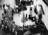 Last_public_execution_by_guillotine_in_France_1939