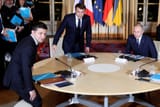 Zelenskiy_Putin_2019-12-09T165236Z_969735871_RC2SRD94GKWL_RTRMADP_3_UKRAINE-CRISIS-SUMMIT-1200x800-2321024124