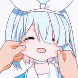 arona_pinch