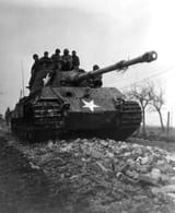 Captured_Panzerkampfwagen_VI_Tiger_II_tank_at_Gereonsweiler,_Germany,_15_December_1944_(148727184)