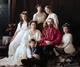 RomanovFamilyPortrait-1913-1