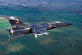 Mirage_F1JA_in_flight_over_Ecuador_1986