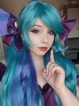 gwen-from-league-of-legends-v0-x
