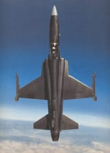 F-20 Tigershark climbing
