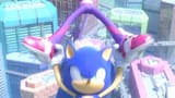 Sonic_grabs_on_Blaze&#039;s_legs