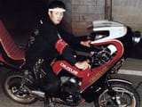 japan-motorcycle-modification-bosozoku-biker-gangs-just-arent-what-they-used-to-be-1[1]