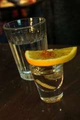 Mezcal_shot_with_worm