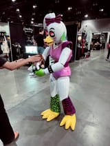 glamrock chica receives toy