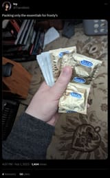 5723
