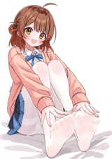 785