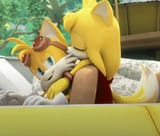 Zooey_kisses_Tails