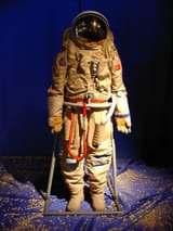 Russian_space_suit_3