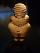 Venus_von_Willendorf_back