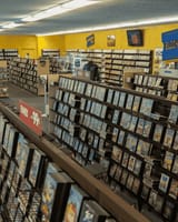 Blockbuster’s+Collapse+What+Happens+When+Businesses+Ignore+Digital+Transformation