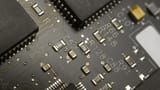 circuit_paths_chips_black_pin_26298_2560x1440