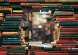 books-library-bokeh-depth-of-field-wallpaper-faf5e15af1d783e25449d6ec4bca4f82