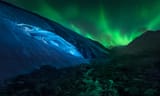 northern_lights_over_a_glacier_-_iceland