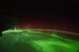 southern_lights_and_airglow_from_the_iss