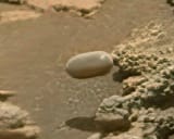 a-tic-tac-has-been-spotted-on-mars-by-the-nasa-mars-v0-0pqo96o6fdoe1