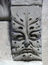 1920px-Domreiter,_Blattmaske
