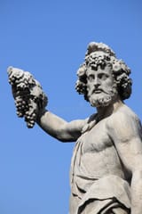 statue-von-bacchus