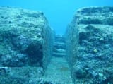 Yonaguni-Monument-1-1024x765-2643948513