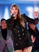 Taylor-Swift-The-Eras-Tour-2023-Black-Coat